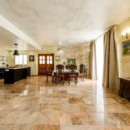 Stone Rose Villa