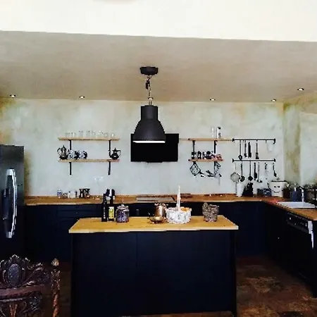 Villa Stone Rose